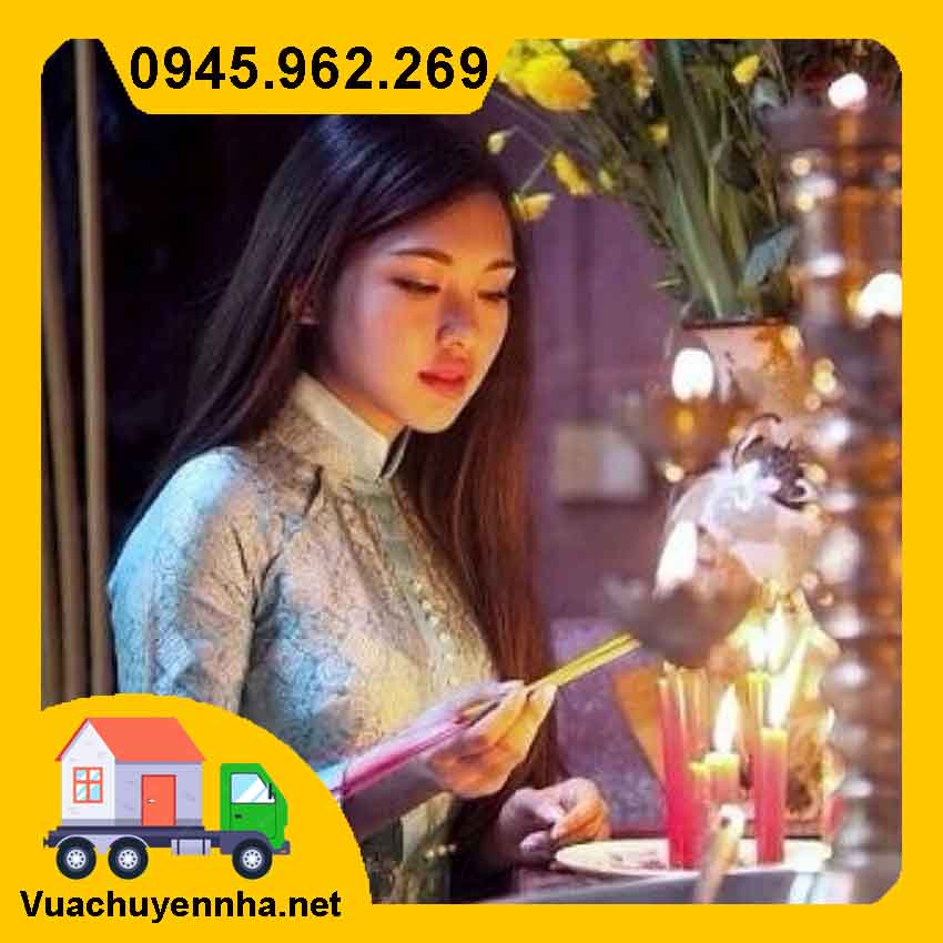 Bài văn khấn mùng 1 tháng 6 Âm lịch Giáp Thìn 2024